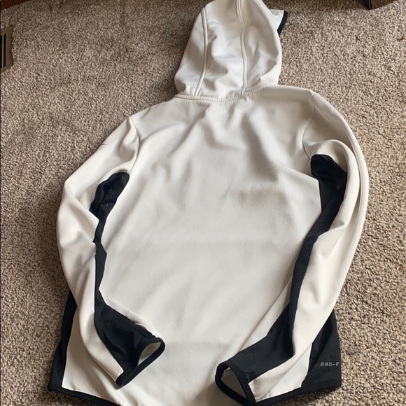 Nike sweatshirt, size small. Very little use! - Picture 2 of 3